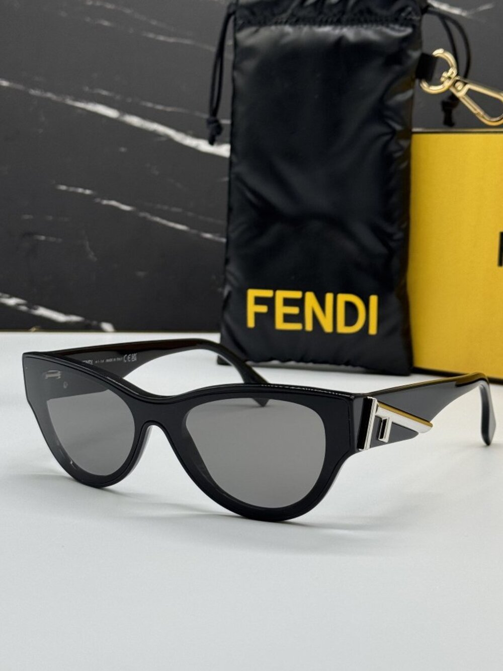 NEW FENDI FE40135I 01A SUNGLASSES BLACK WOMEN EYEWEAR FENDI
